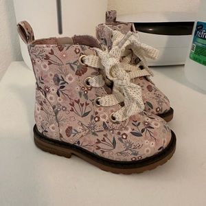 Toddler size 5, Cat and Jack boots. Only worn a few times.